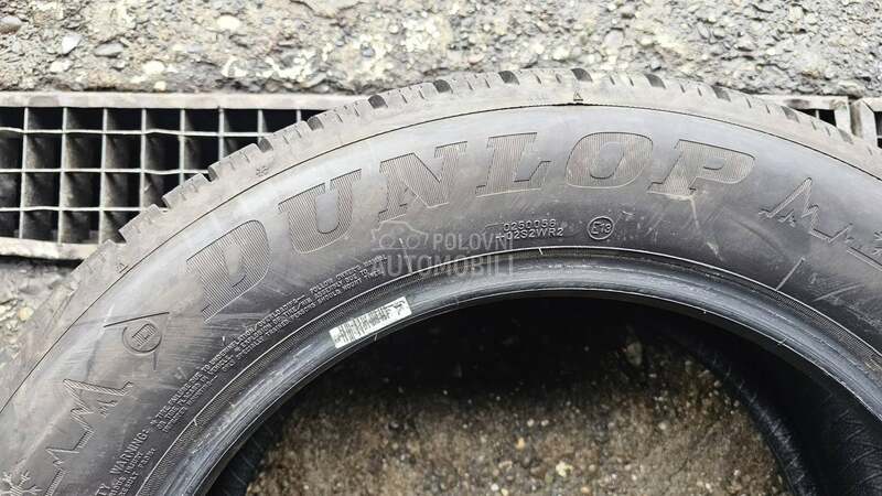 Dunlop 235/55 R17 Zimska