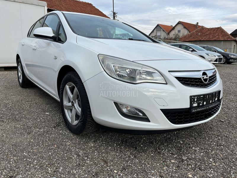 Opel Astra J 1.4 Ecotec