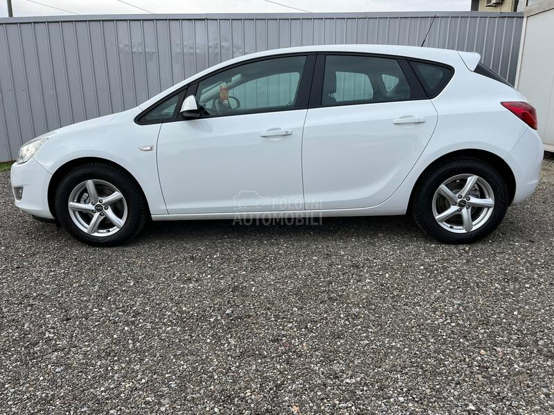 Opel Astra J 1.4 Ecotec