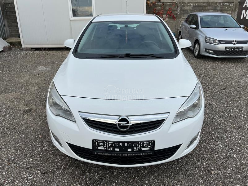 Opel Astra J 1.4 Ecotec