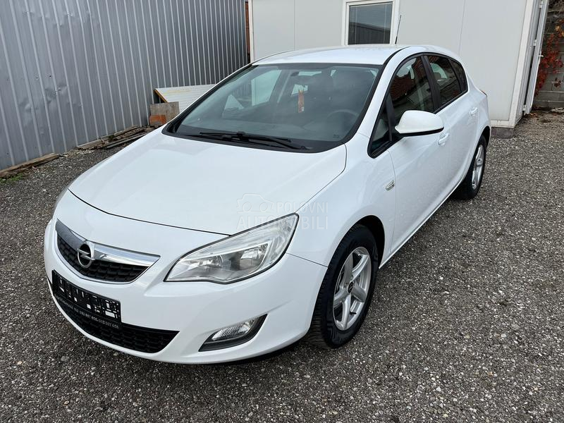 Opel Astra J 1.4 Ecotec
