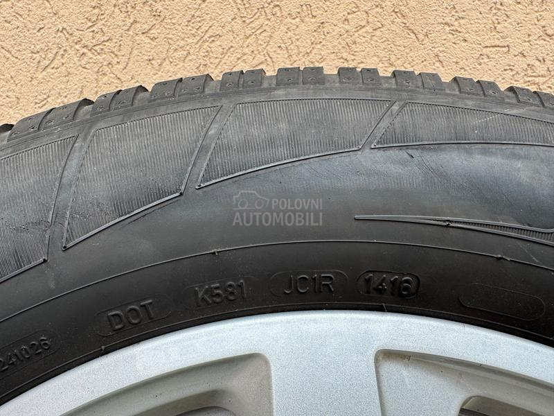 Dunlop 235/65 R17 Zimska