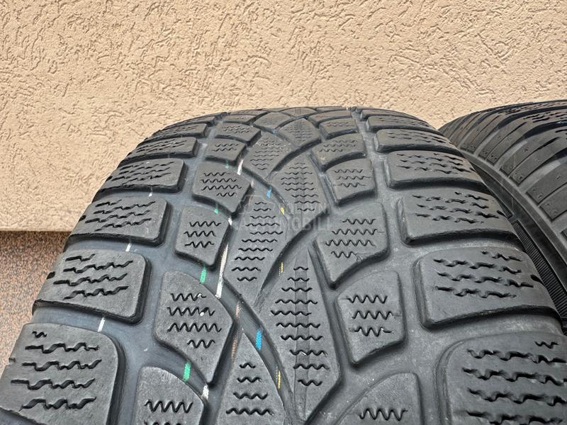 Dunlop 235/65 R17 Zimska
