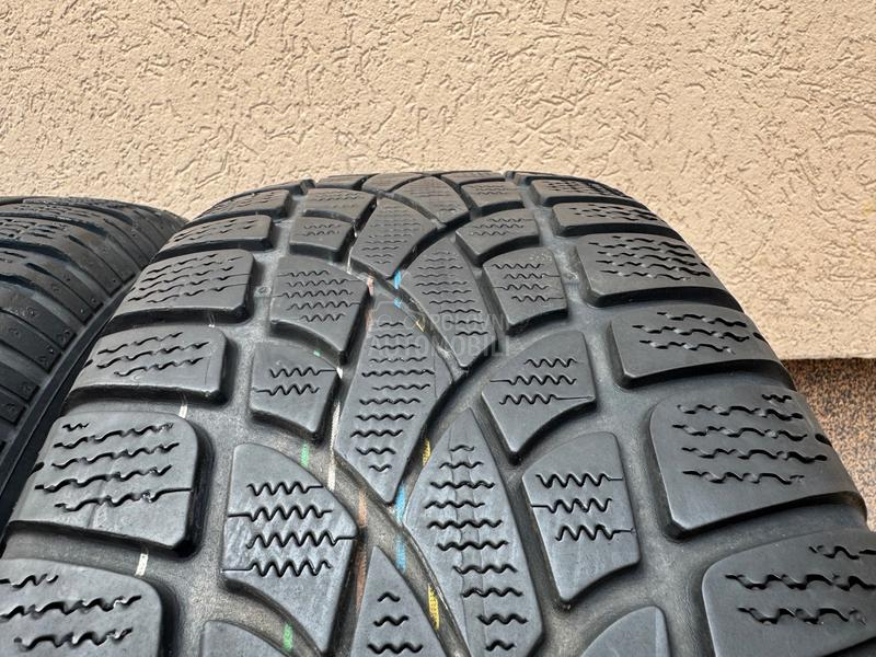 Dunlop 235/65 R17 Zimska