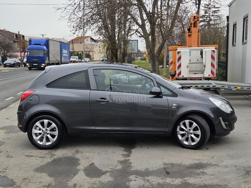 Opel Corsa D 1.4 nov nov