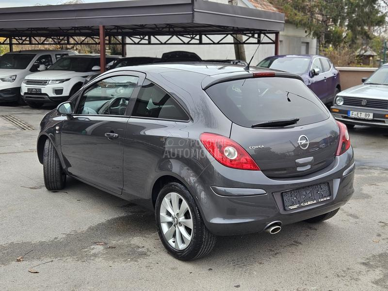 Opel Corsa D 1.4 nov nov