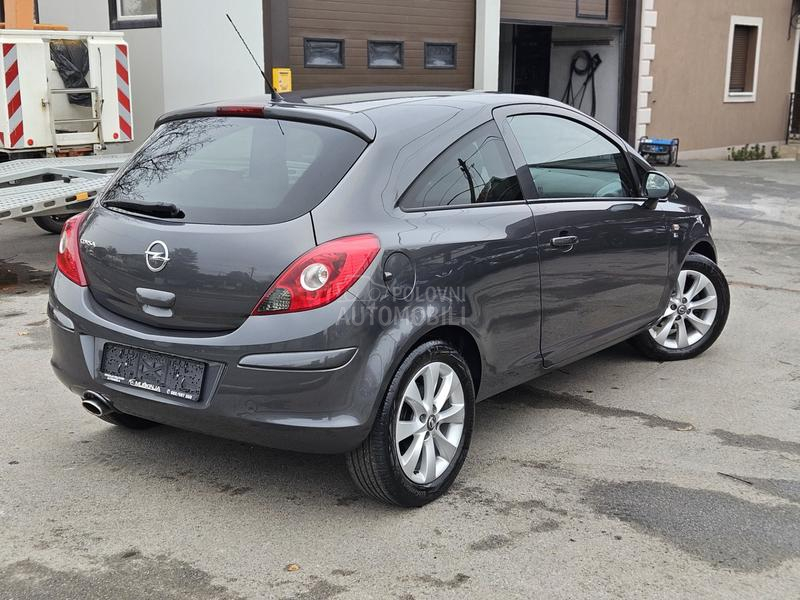 Opel Corsa D 1.4 nov nov