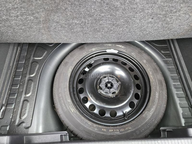 Opel Corsa D 1.4 nov nov