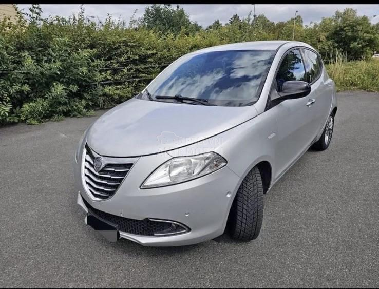Lancia Ypsilon TwinAir-Gold paket