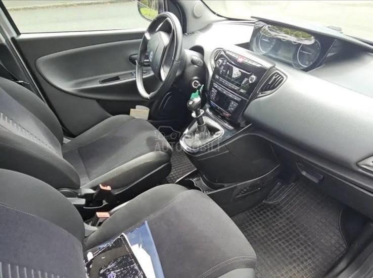 Lancia Ypsilon TwinAir-Gold paket