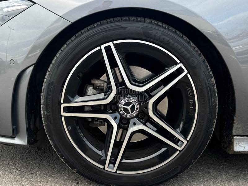 Mercedes Benz CLA 200 