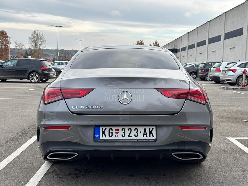 Mercedes Benz CLA 200 
