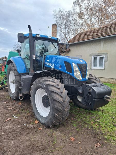 New Holland T7,250