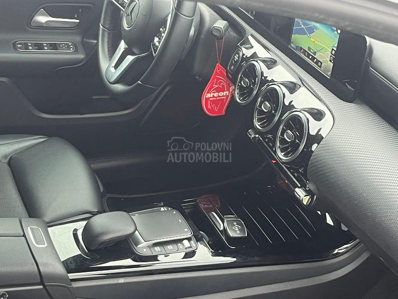 Mercedes Benz A 200 4 matic