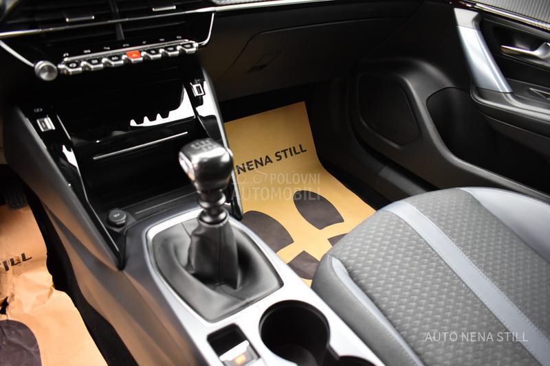 Peugeot 2008 1.5 HDI  MT