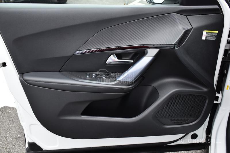 Peugeot 2008 1.5 HDI  MT