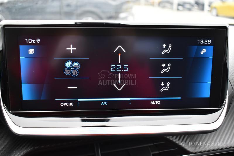 Peugeot 2008 1.5 HDI  MT