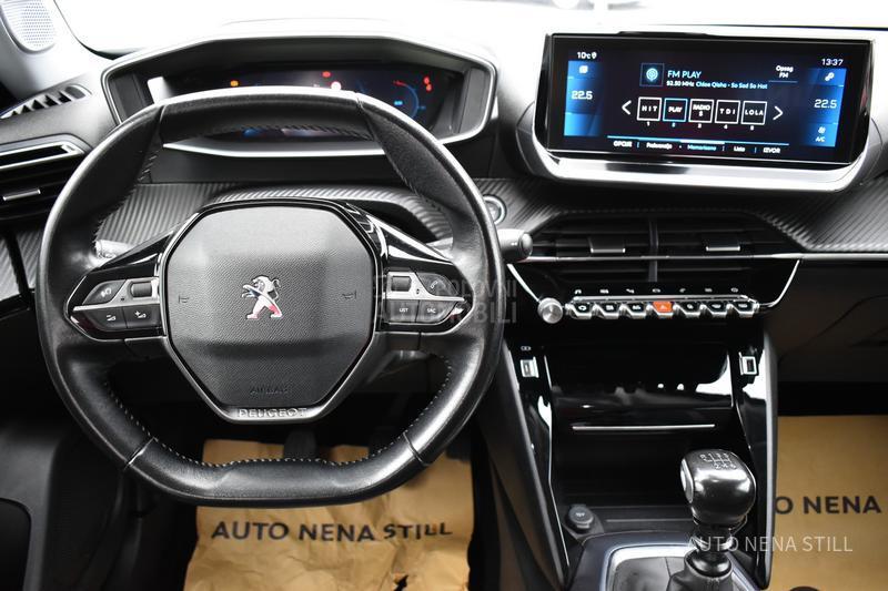 Peugeot 2008 1.5 HDI  MT