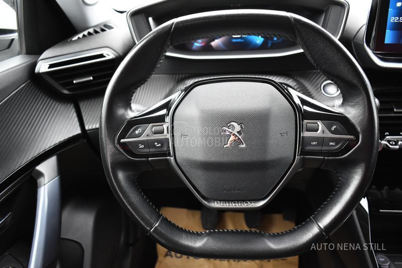 Peugeot 2008 1.5 HDI  MT