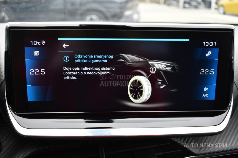 Peugeot 2008 1.5 HDI  MT