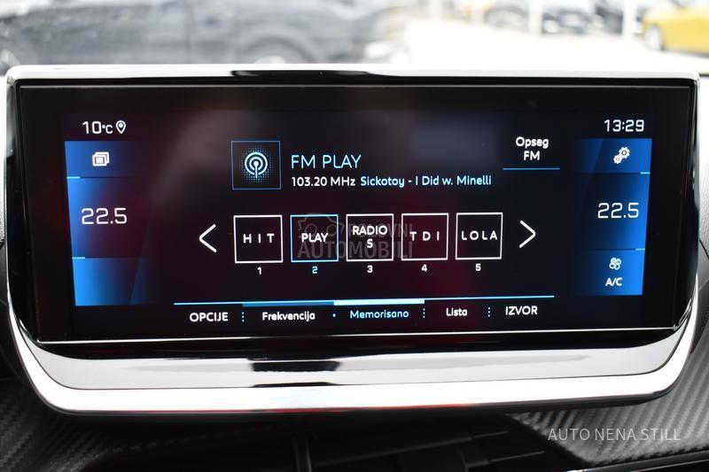 Peugeot 2008 1.5 HDI  MT