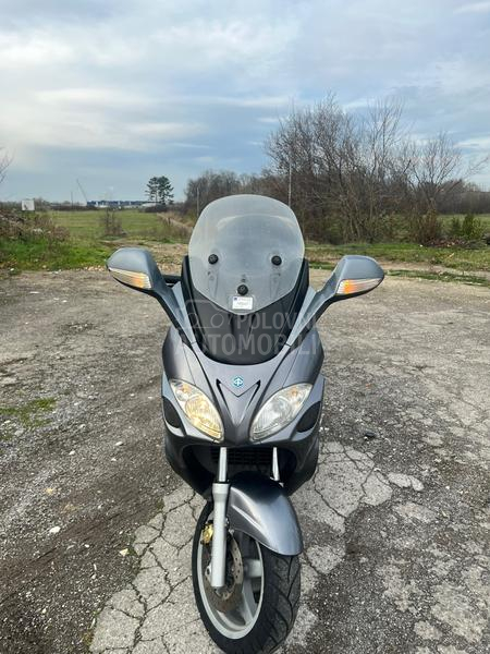 Piaggio x9 evo