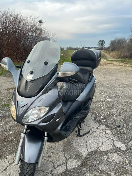 Piaggio x9 evo