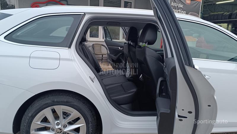 Škoda Octavia 1.5 TSI STYLE