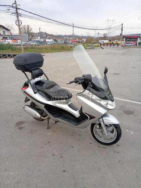 Piaggio X8
