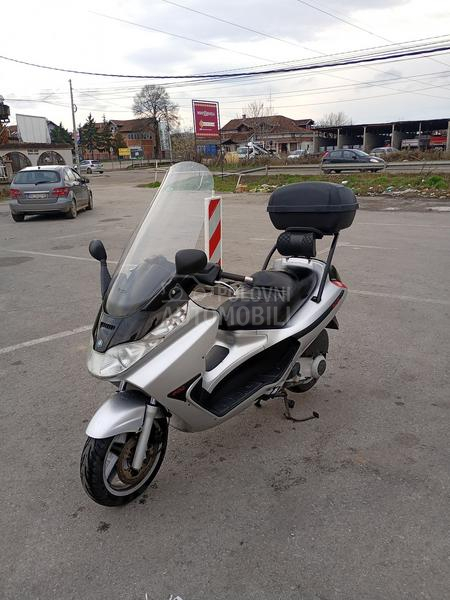 Piaggio X8