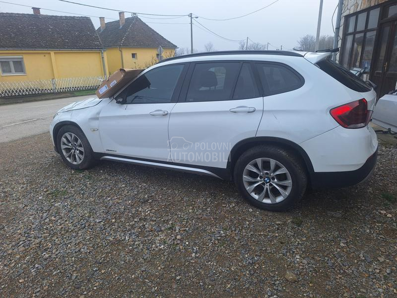 BMW X1 2011. god. -  kompletan auto u delovima
