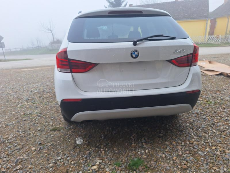 BMW X1 2011. god. -  kompletan auto u delovima