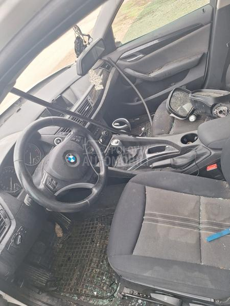 BMW X1 2011. god. -  kompletan auto u delovima