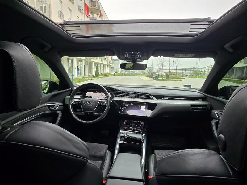 Audi e-tron S line sportback