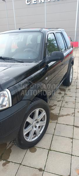 Land Rover Freelander 2.0 TD4  BMW