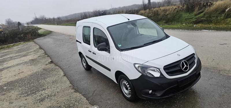 Mercedes Benz Citan 109