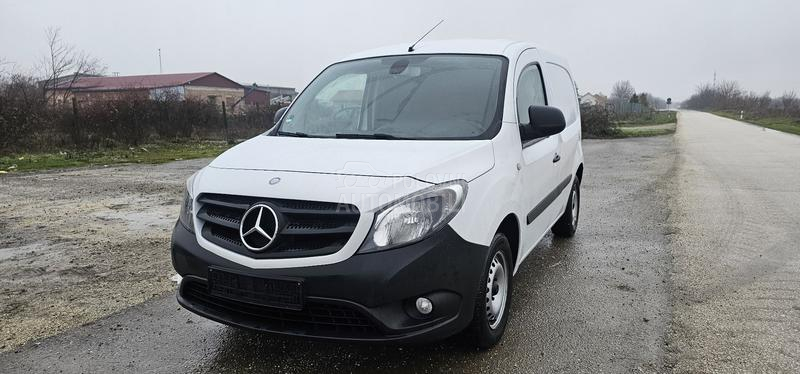 Mercedes Benz Citan 109