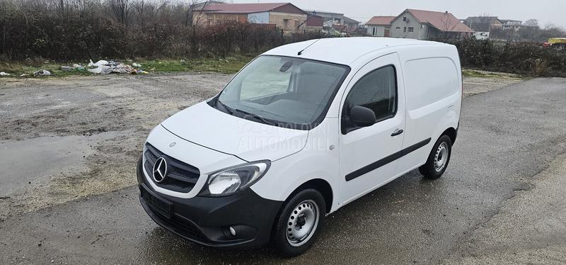 Mercedes Benz Citan 109