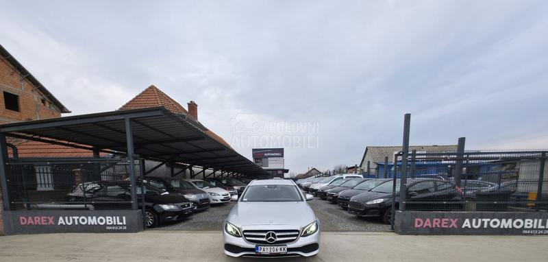 Mercedes Benz E 220 2.0 A.U.T.O.M.A.T.I