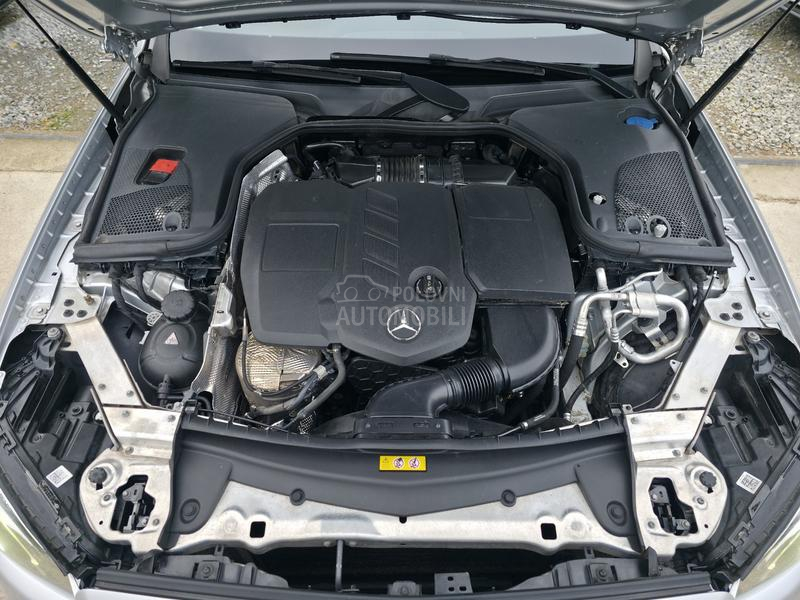 Mercedes Benz E 220 2.0 A.U.T.O.M.A.T.I