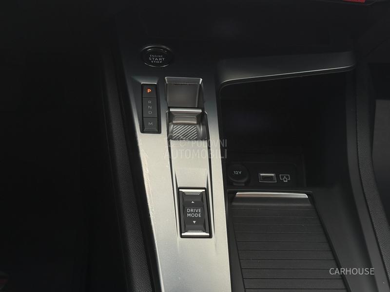 Peugeot 308 STYLE AUT/NAV/LED