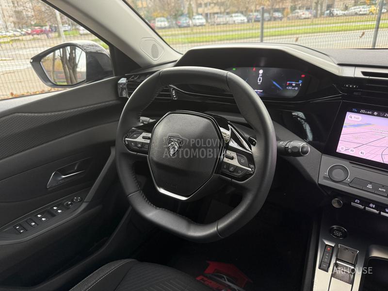 Peugeot 308 STYLE AUT/NAV/LED