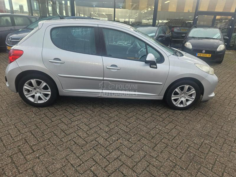 Peugeot 207 1.4