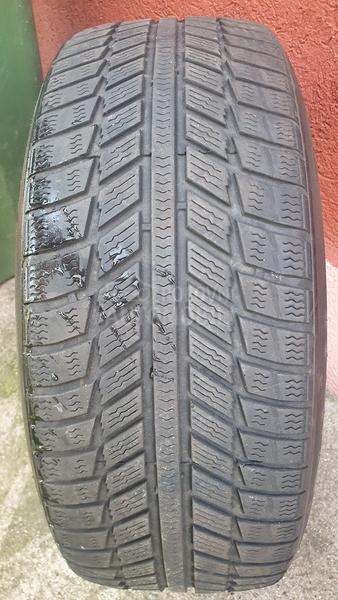 Syron 225/55 R17 Zimska