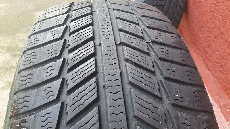 Syron 225/55 R17 Zimska