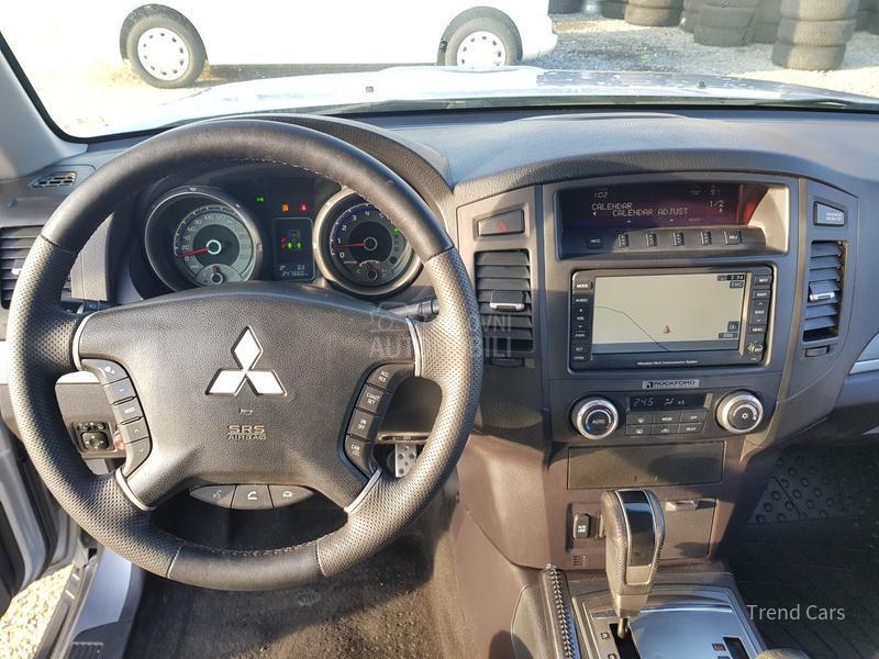 Mitsubishi Pajero 3.2 DID TERETNO 5SED