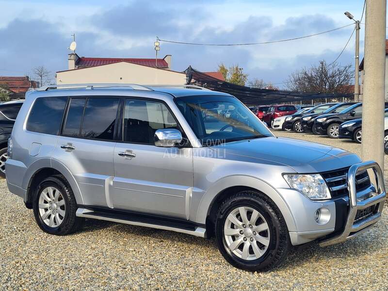 Mitsubishi Pajero 3.2 DID TERETNO 5SED