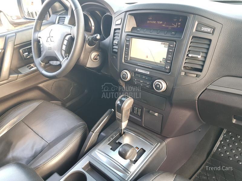 Mitsubishi Pajero 3.2 DID TERETNO 5SED