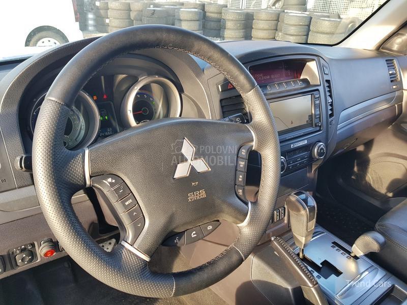 Mitsubishi Pajero 3.2 DID TERETNO 5SED