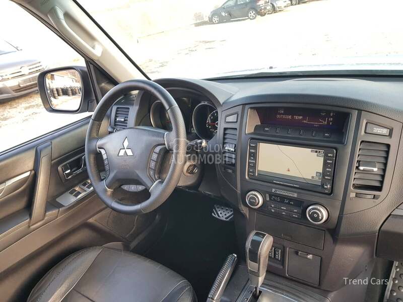 Mitsubishi Pajero 3.2 DID TERETNO 5SED